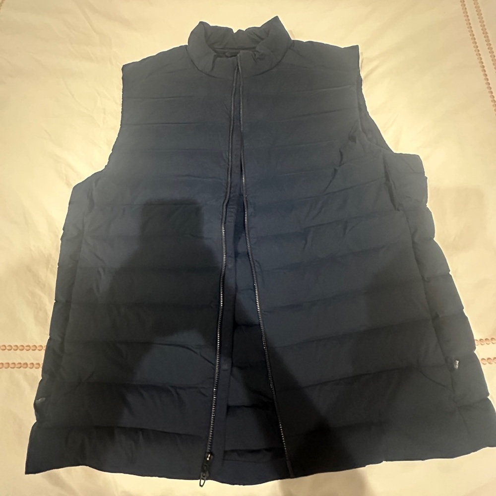 Mens lululemon navy blue navigation down vest XL
